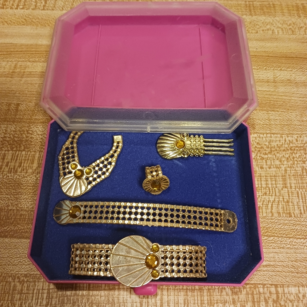 Vintage Barbie jewelry set